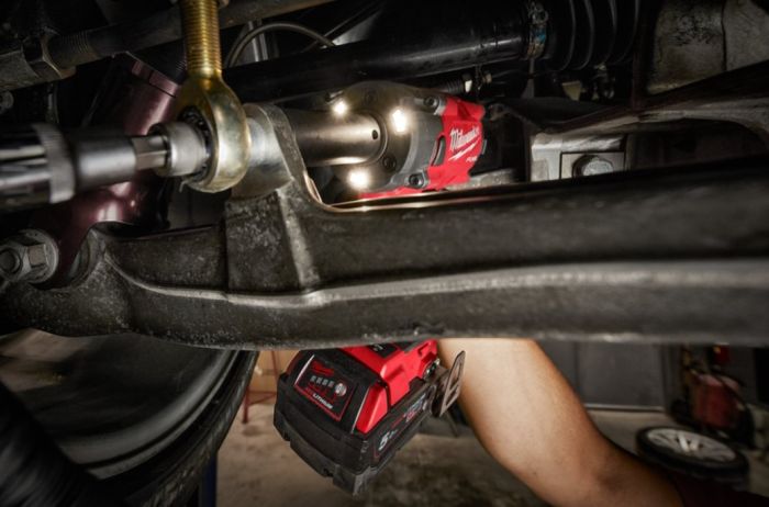 Гайковерт аккумуляторный бесщеточный MILWAUKEE 1/2" (339 Нм) M18 FIW2P12-502X, с пином (ЗУ+2Х5Ач)