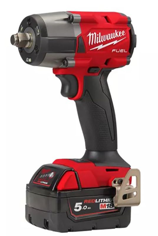 Гайковерт аккумуляторный бесщёточный MILWAUKEE 1/2" (881 Нм) M18 FMTIW2F12-502X,с кольцом