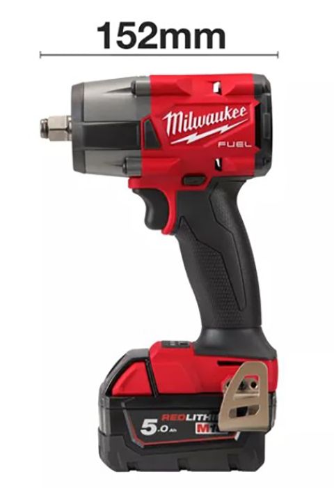 Гайковерт аккумуляторный бесщёточный MILWAUKEE 1/2" (881 Нм) M18 FMTIW2F12-502X,с кольцом