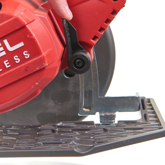Пила дисковая аккумуляторная бесщеточная MILWAUKEE M18 FCS66-0 Ø190мм (каркас)