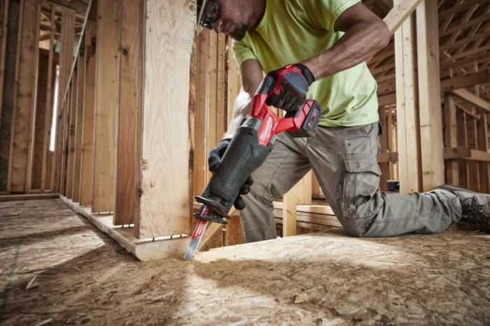 Пила сабельная аккумуляторная бесщёточная MILWAUKEE M18 FSZ-0X (каркас+HDкейс)