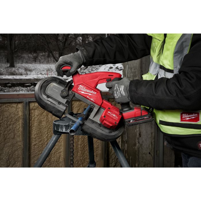 Пила ленточная аккумуляторная бесщёточная MILWAUKEE M18 FBS85-202C (ЗУ+2акк.Х2Ач+кейс)