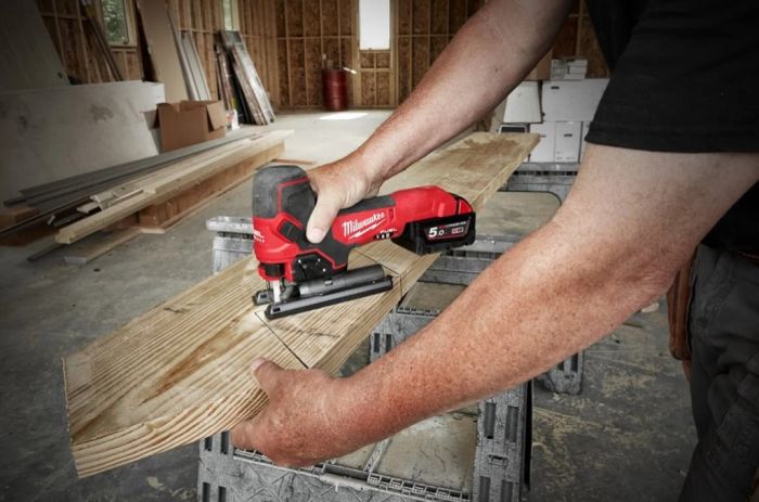 Пила лобзиковая аккумуляторная бесщёточная MILWAUKEE M18 FBJS-0X (каркас+HDкейс)