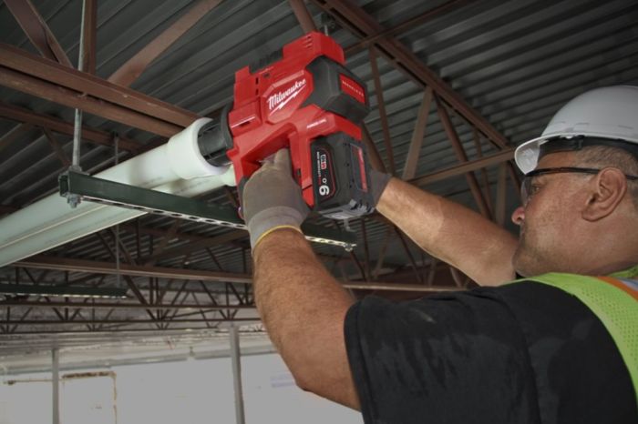 Инструмент расширительный аккумуляторный UPONOR Q&E, MILWAUKEE M18 ONEBLPXPL-502C (ЗП+2ак.Х5Ач,кейс)