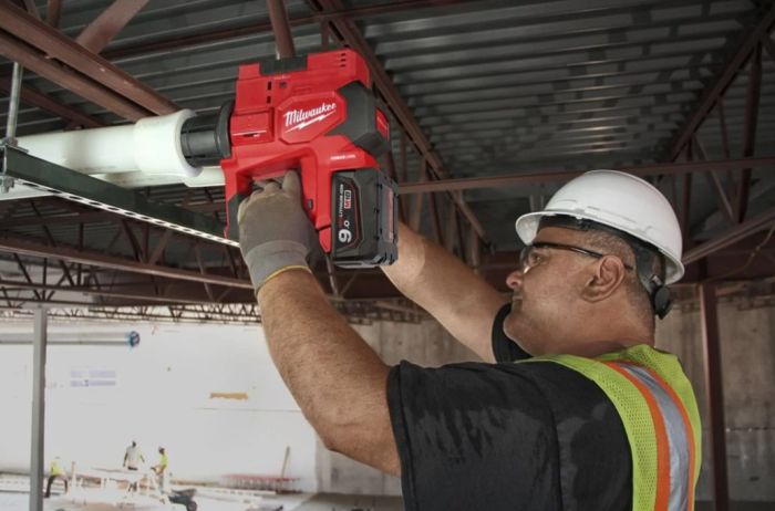 Инструмент расширительный аккумуляторный UPONOR Q&E, MILWAUKEE M18 ONEBLPXPL-502C (ЗП+2ак.Х5Ач,кейс)