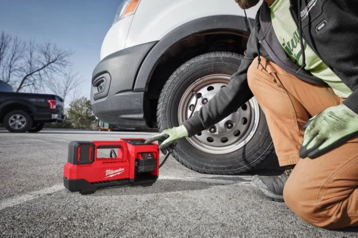Насос воздушный аккумуляторный бесщеточный MILWAUKEE M18 BI-0 (каркас)