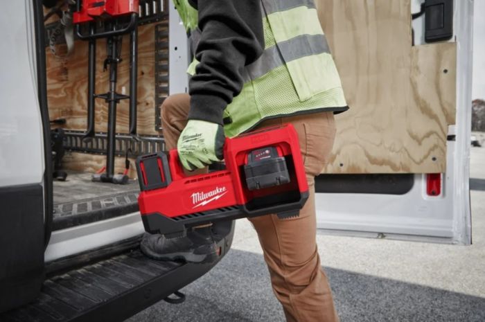 Насос воздушный аккумуляторный бесщеточный MILWAUKEE M18 BI-0 (каркас)