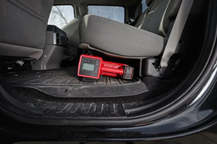 Насос воздушный аккумуляторный бесщеточный MILWAUKEE M18 BI-0 (каркас)