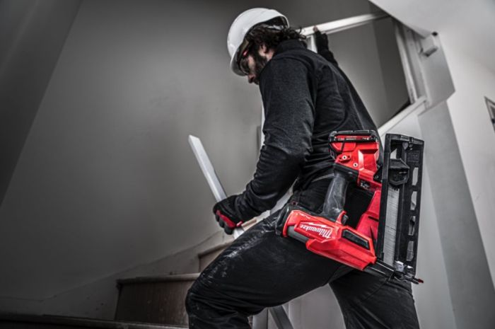 Пистолет гвоздезабивной аккумуляторный бесщёточный MILWAUKEE M18 FN16GA-0X (32-64мм)(каркас, HDкейс)