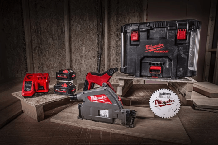 Пила дисковая погружная аккумуляторная бесщеточная MILWAUKEE M18 FPS55-0P Ø165мм (каркас+PACKOUT)