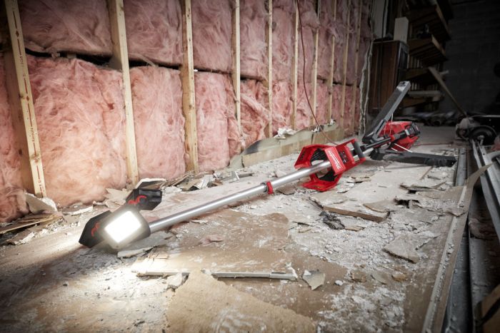 Прожектор светодиодный аккумуляторный напольный MILWAUKEE M18 HOSALC-0 с зарядным устройством