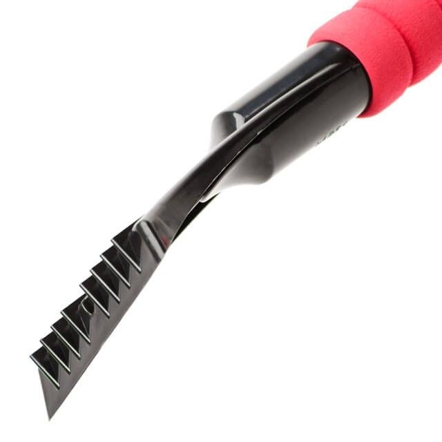 Щетка со скребком, телескопическая, 68-86 см INTERTOOL AT-0118