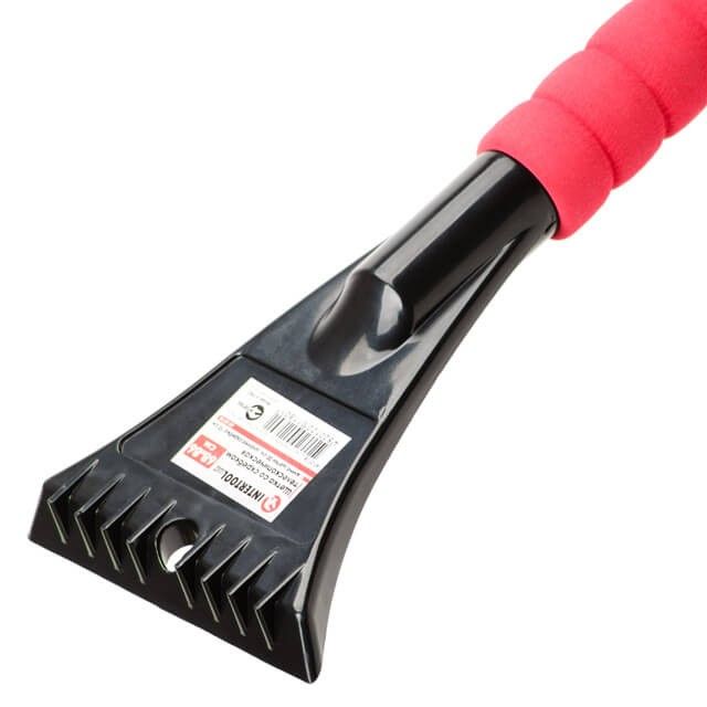 Щетка со скребком, телескопическая, 68-86 см INTERTOOL AT-0118