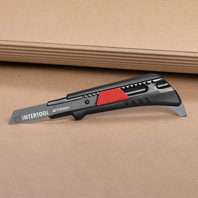 Нож сегментный 18 мм, для линолеума, металлическая направляющая, STORM INTERTOOL HT-0538