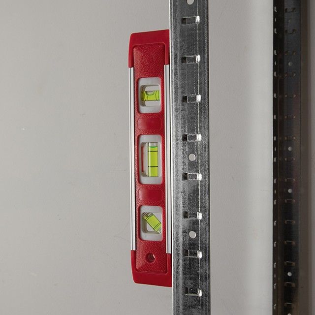 Уровень магнитный 230 мм INTERTOOL MT-1001