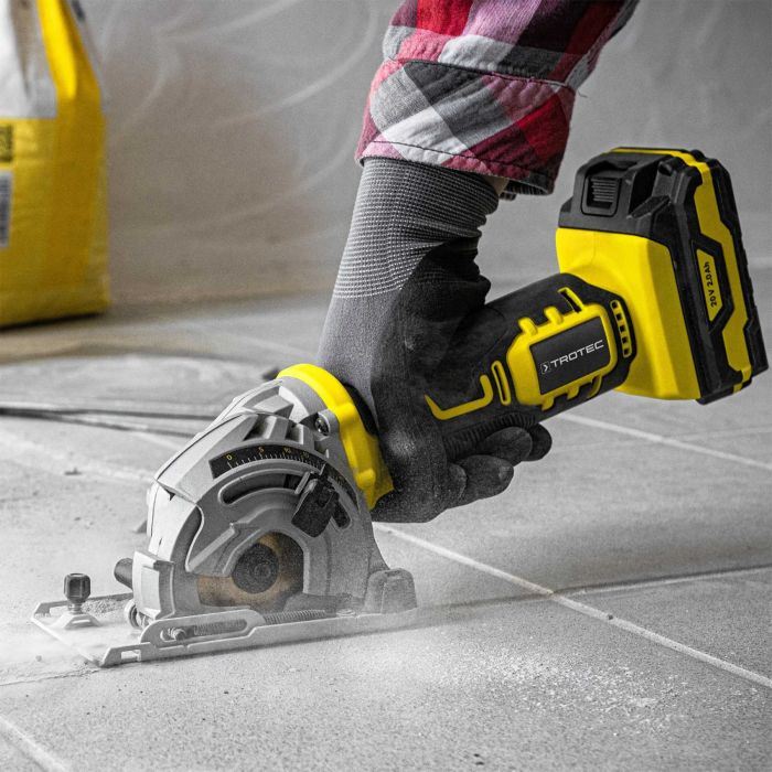 Пила циркулярна акумуляторна міні Trotec PCSS 05-20V + кейс (4430000105)