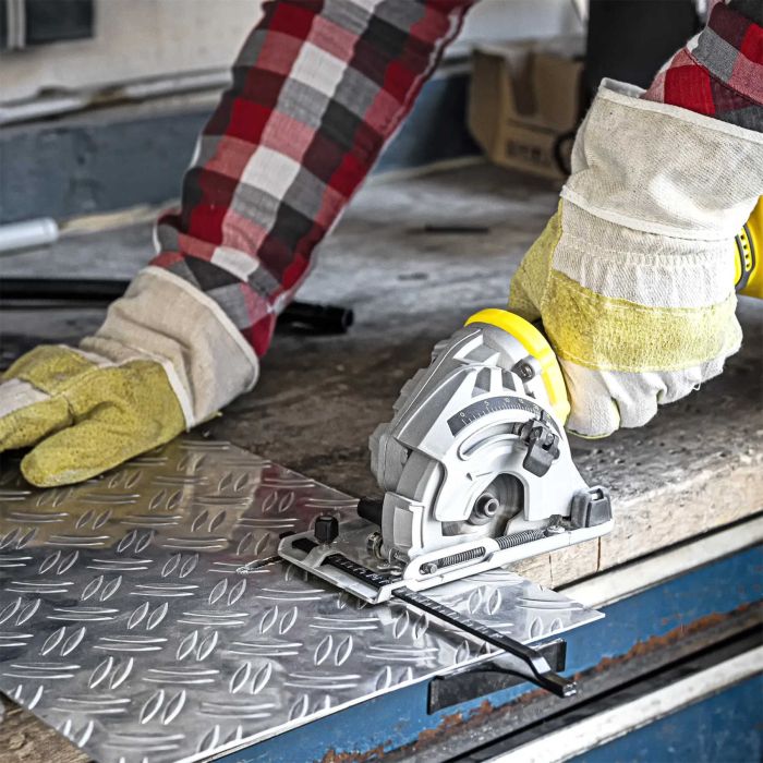 Пила циркулярна акумуляторна міні Trotec PCSS 05-20V + кейс (4430000105)