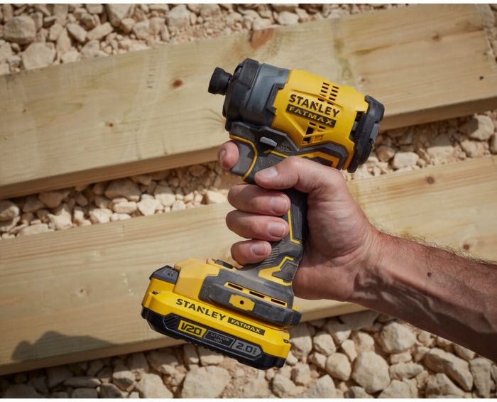 Гайковерт ударний акумуляторний STANLEY FATMAX SFMCF810B
