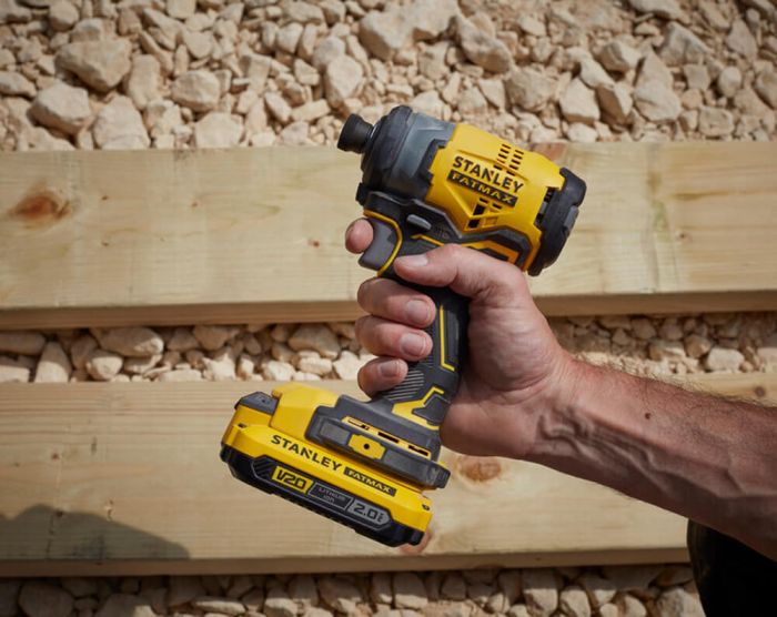 Гайковерт ударний акумуляторний STANLEY FATMAX SFMCF820D2K