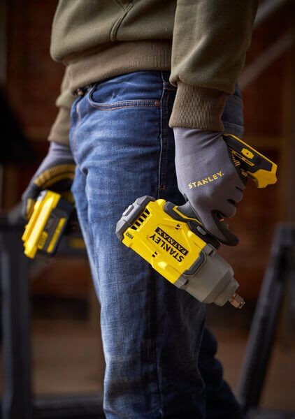 Гайковерт ударний акумуляторний STANLEY FATMAX SFMCF940B