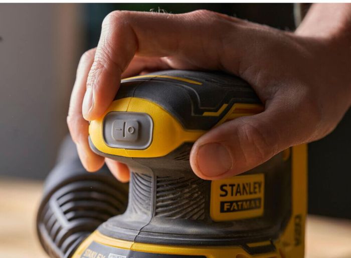 Шліфмашина ексцентрикова акумуляторна безщіткова STANLEY FATMAX SFMCW220D1S