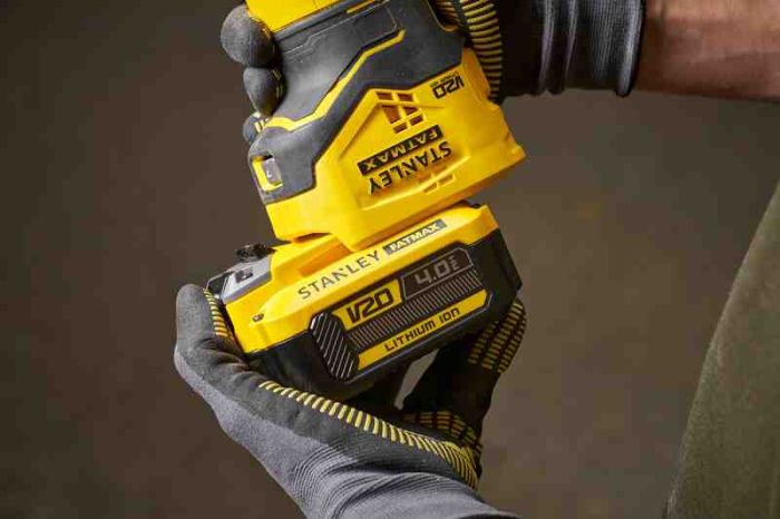 Фрезер акумуляторний безщітковий STANLEY FATMAX SFMCW400B