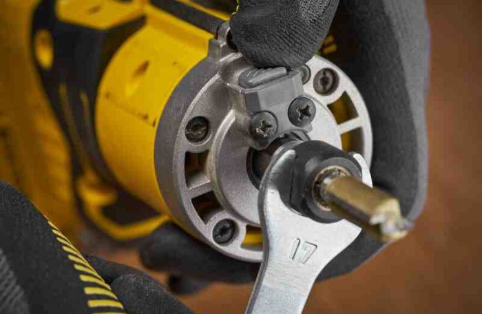 Фрезер акумуляторний безщітковий STANLEY FATMAX SFMCW400B