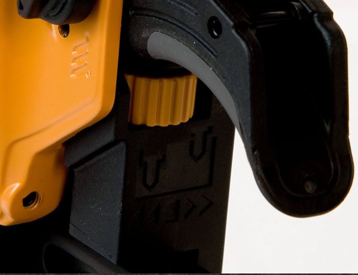 Пістолет скобозабивний пневматичний BOSTITCH SX1838-E