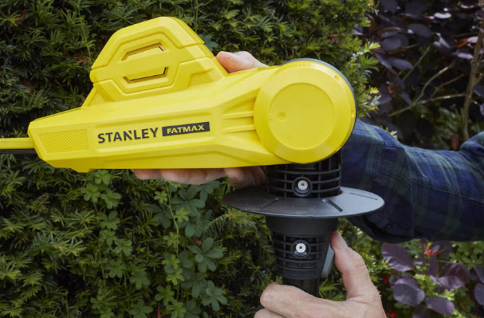 Комплект STANLEY FATMAX V20: Акумуляторний висоторіз SFMCPS620 та кущоріз на штанзі SFMCPH845 + 4А АКБ +ЗП